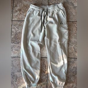 Men’s Jordan Essential Winter Fleece Swear Pants - Beige